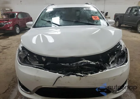 2018 Chrysler Pacifica Touring L из США, поврежденный, VIN 2C4RC1BGXJR210773